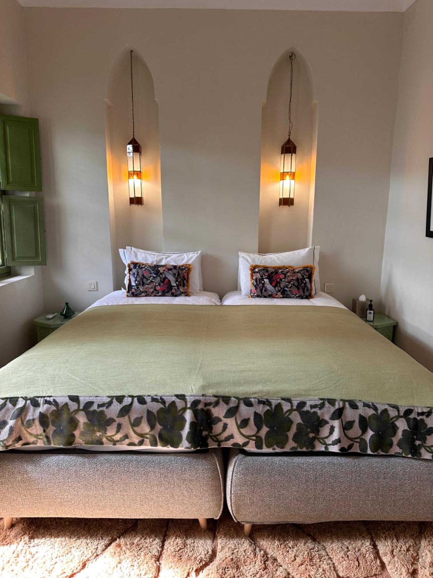 Riad Dar Adal Exclusivite 2 A 6 Personnes Petit Dejeuner Compris Place Jemaa El Fna Marrakesh Eksteriør bilde