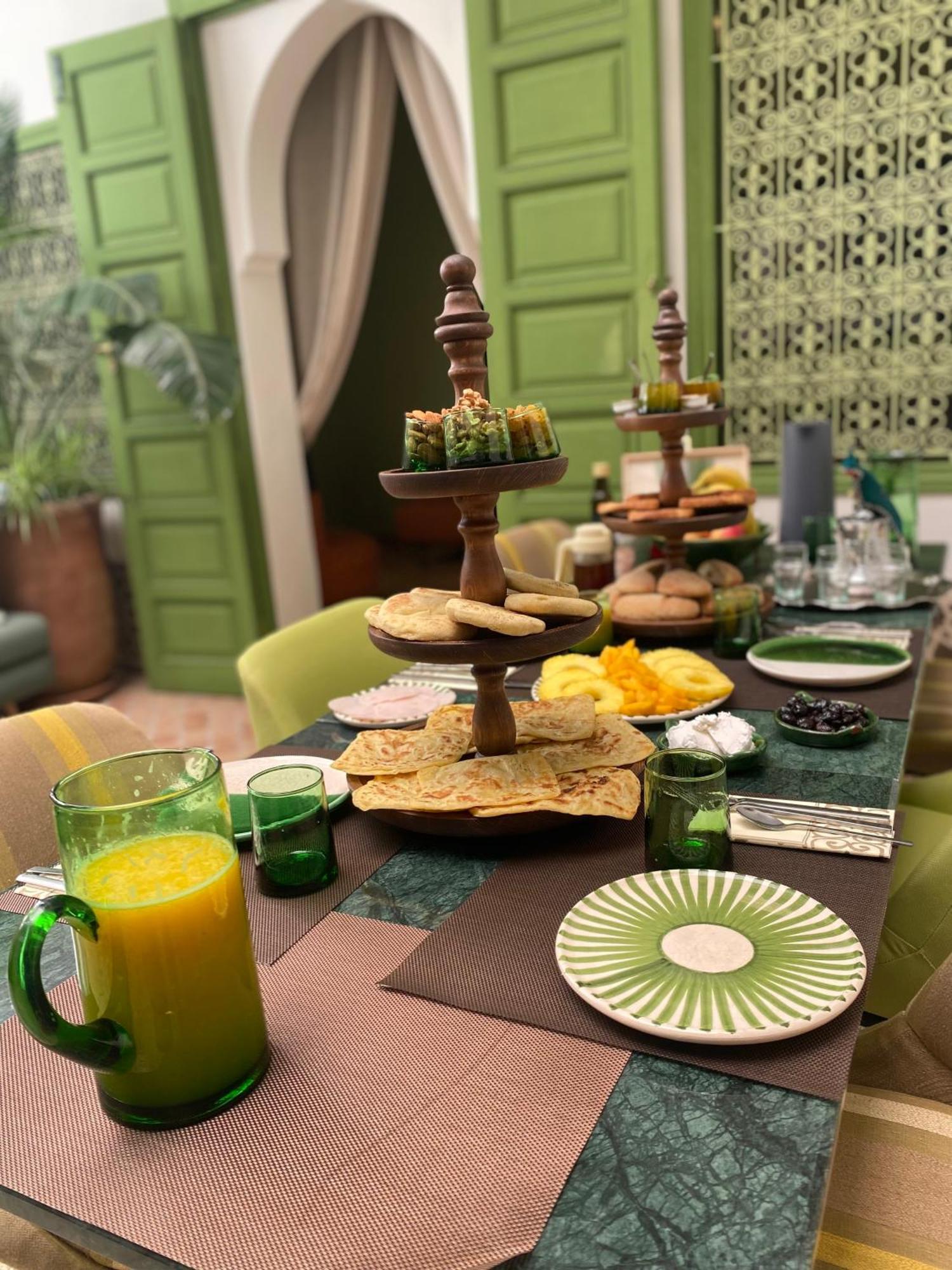 Riad Dar Adal Exclusivite 2 A 6 Personnes Petit Dejeuner Compris Place Jemaa El Fna Marrakesh Eksteriør bilde